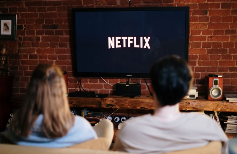 Netflix pobierze dodatkową opłatę za współdzielenie konta