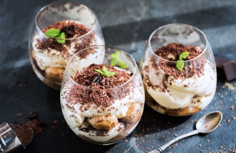 43 TIRAMISU