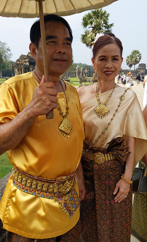 2r Angkor Wat Kambodżajpg