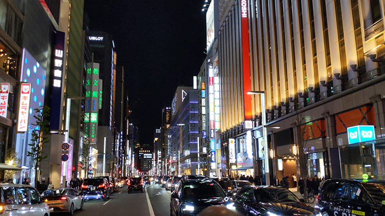 1e Ginza nocą