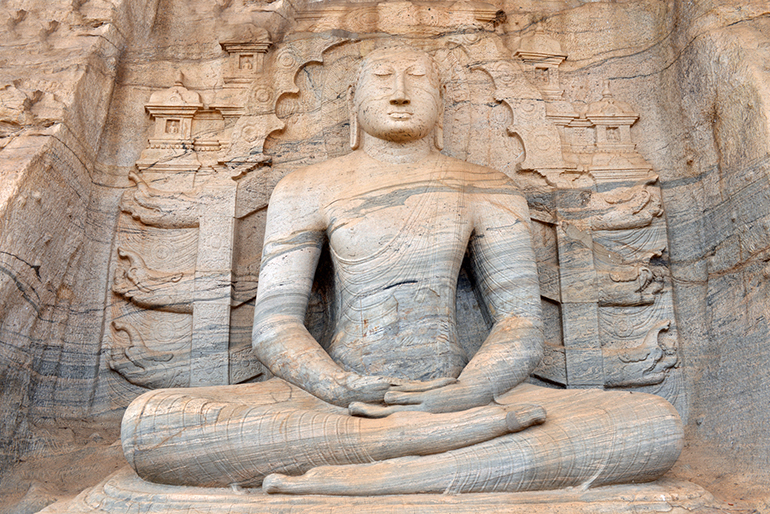 4e Posąg Buddy ze świątyni Gal Vihara Polonnaruwa Sri Lanka